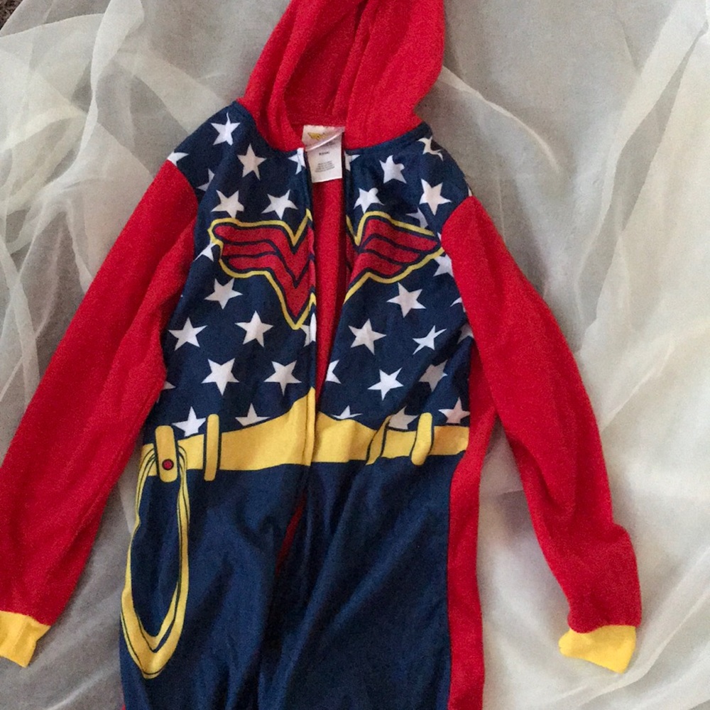 Super cute! Wonder Woman onesie!Perfect condition!